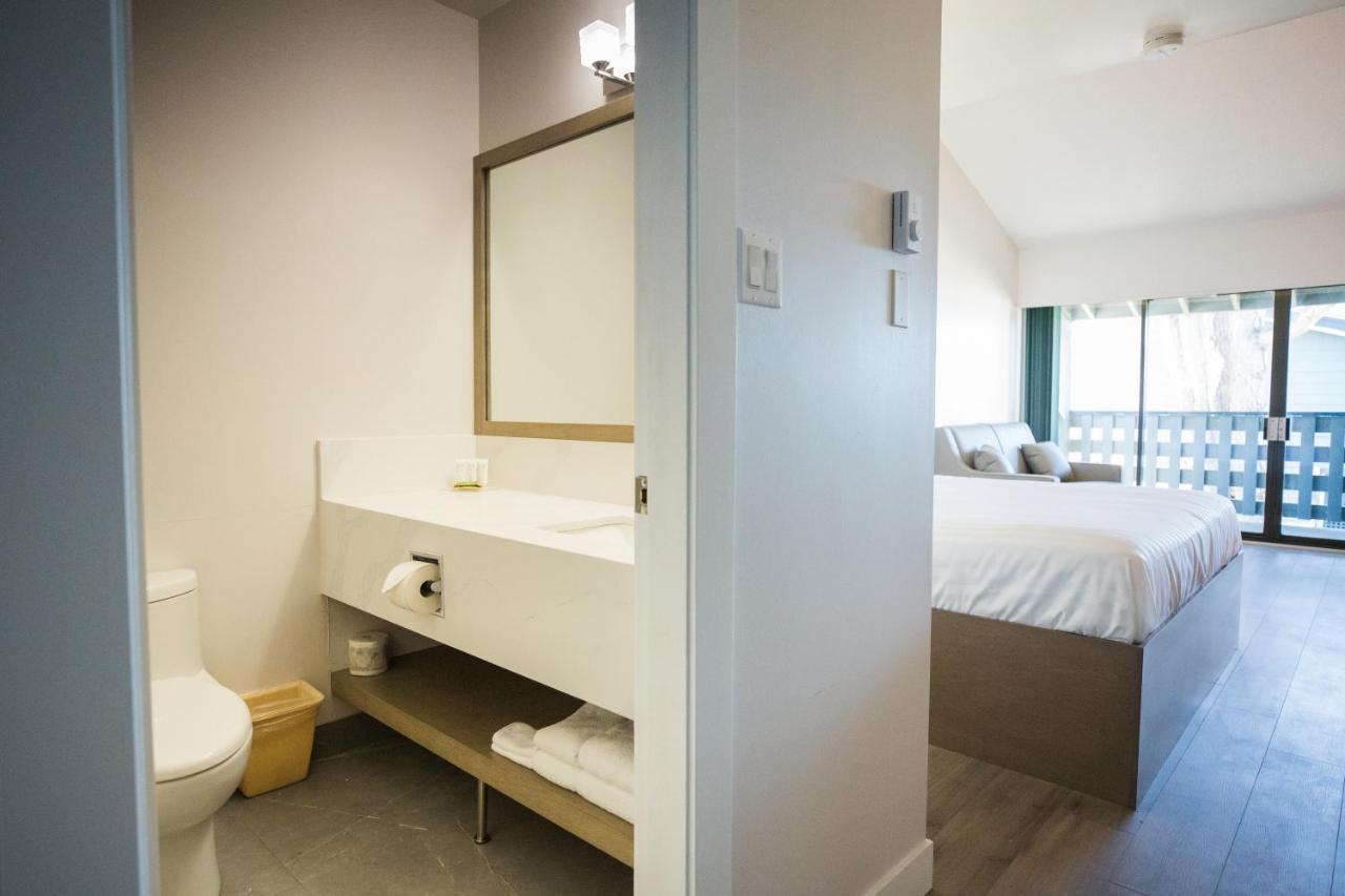 Sand Pebbles Inn Qualicum Beach Luaran gambar